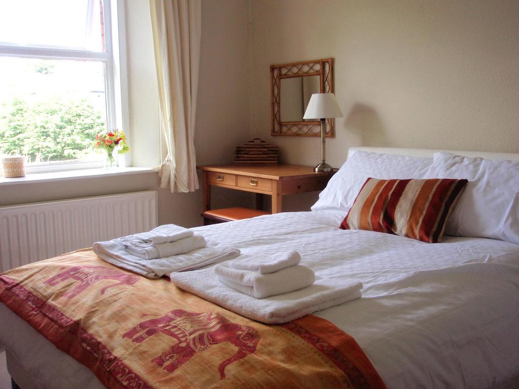 Bed and Breakfast Weston House Bampton  Zimmer foto