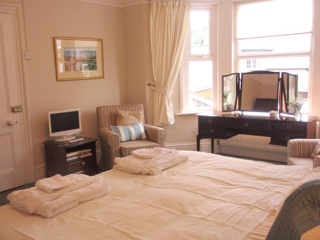 Bed and Breakfast Weston House Bampton  Zimmer foto
