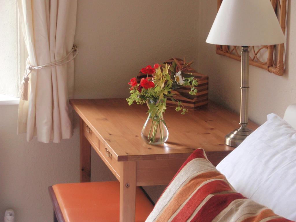 Bed and Breakfast Weston House Bampton  Zimmer foto